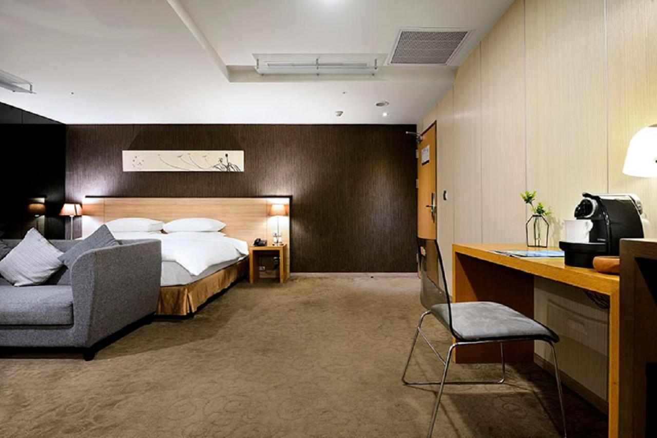 Beacon Hotel Taizhong Zewnętrze zdjęcie