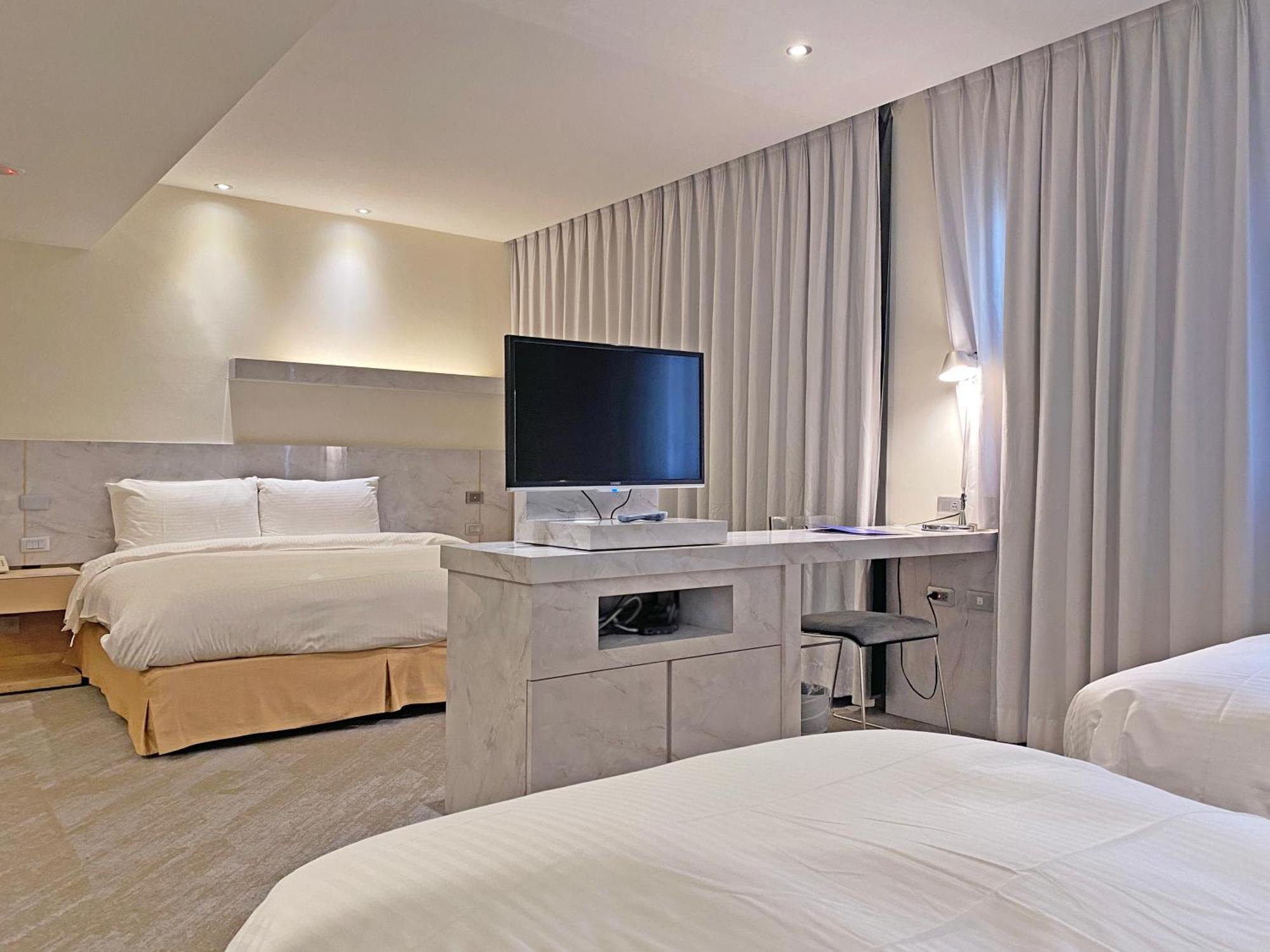 Beacon Hotel Taizhong Zewnętrze zdjęcie