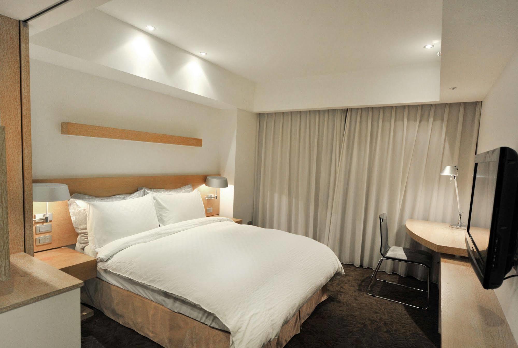 Beacon Hotel Taizhong Zewnętrze zdjęcie